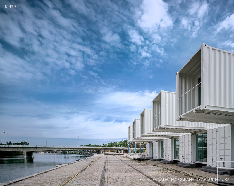 terminal de cruceros sevilla muelle delicias hombre de piedra contendores buro4 andalucia arquitectura jg439 4