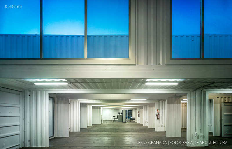 terminal de cruceros sevilla muelle delicias hombre de piedra contendores buro4 andalucia arquitectura jg439 60