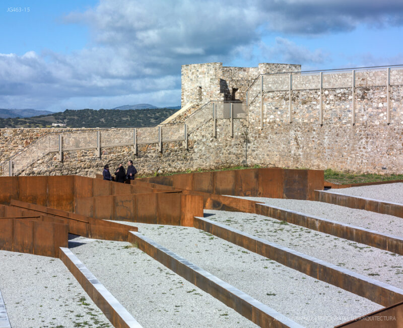 CASTILLO REAL DE JARA VILLEGAS BUENO ARQUITECTOS JG463 15