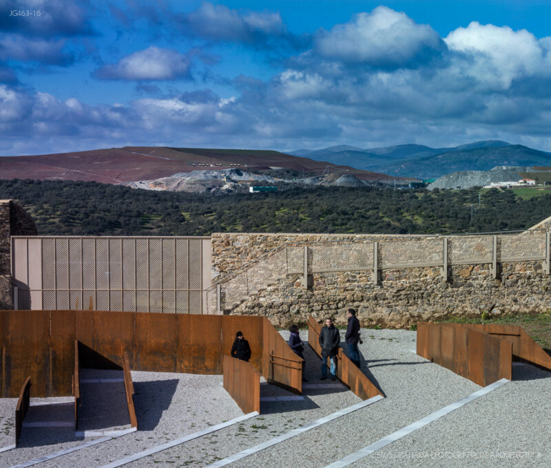 CASTILLO REAL DE JARA VILLEGAS BUENO ARQUITECTOS JG463 16