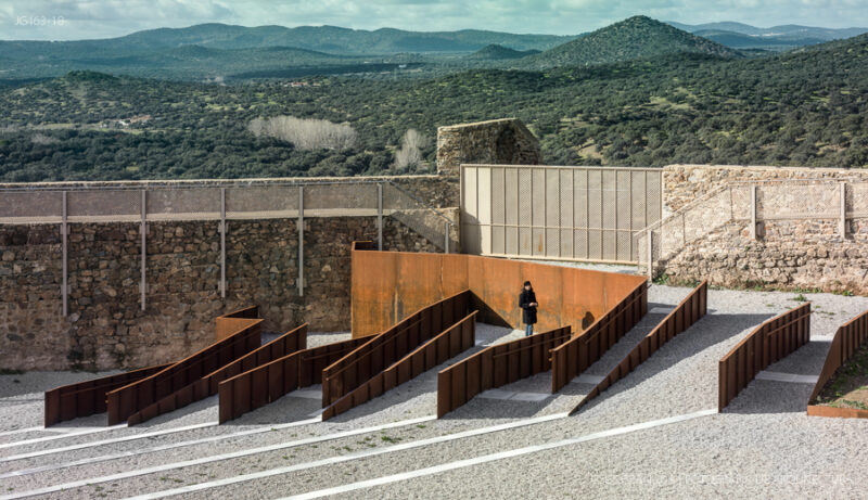 CASTILLO REAL DE JARA VILLEGAS BUENO ARQUITECTOS JG463 18