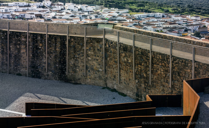 CASTILLO REAL DE JARA VILLEGAS BUENO ARQUITECTOS JG463 19