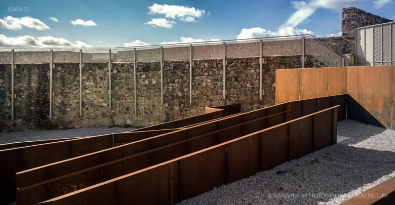 CASTILLO REAL DE JARA VILLEGAS BUENO ARQUITECTOS JG463 22