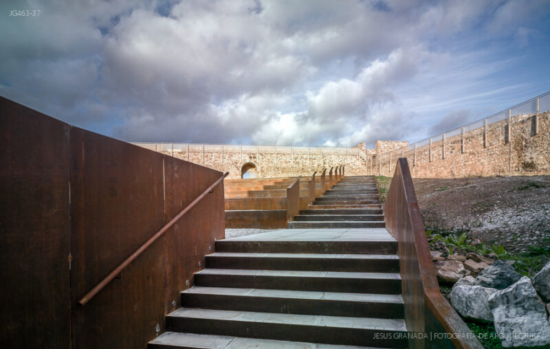 CASTILLO REAL DE JARA VILLEGAS BUENO ARQUITECTOS JG463 37