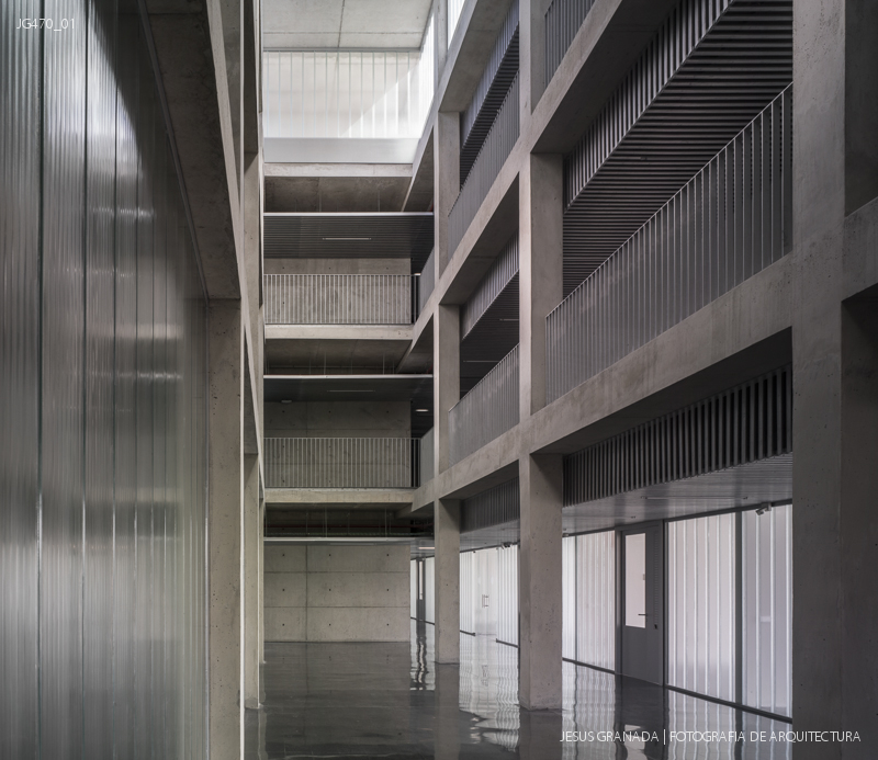 BADAJOZ THILO GUMBSCH JULIAN PRIETO JG470 01