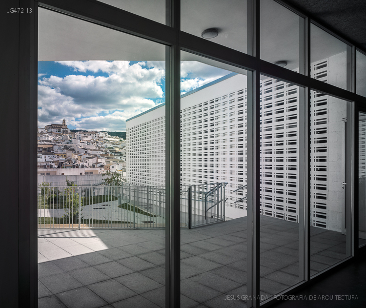 CENTRO DIA TERCERA EDAD BAENA BAUM PACO GOMEZ ARQUITECTOS JG472 13