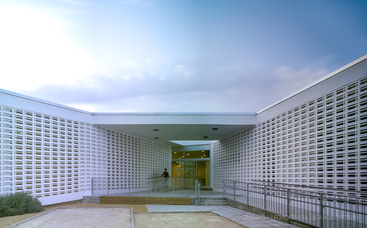 CENTRO DIA TERCERA EDAD BAENA BAUM PACO GOMEZ ARQUITECTOS JG472 50