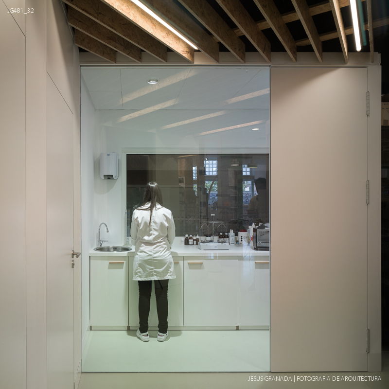 FARMACIA ELDA ALICANTE NACHO MARI INTERIORISMO JG481 32