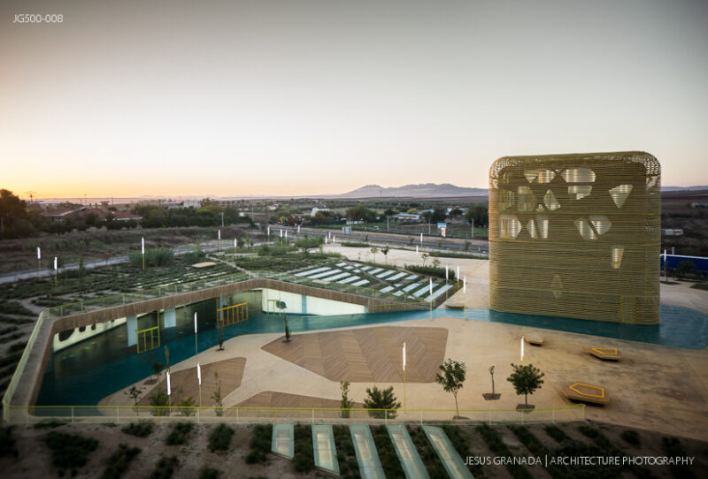 VILLANUEVA CONGRESS CENTER PANCORBO DEVILLAR CHACON MARTIN JG500 008