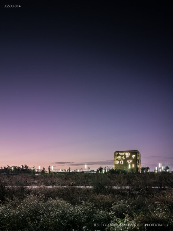 VILLANUEVA CONGRESS CENTER PANCORBO DEVILLAR CHACON MARTIN JG500 014