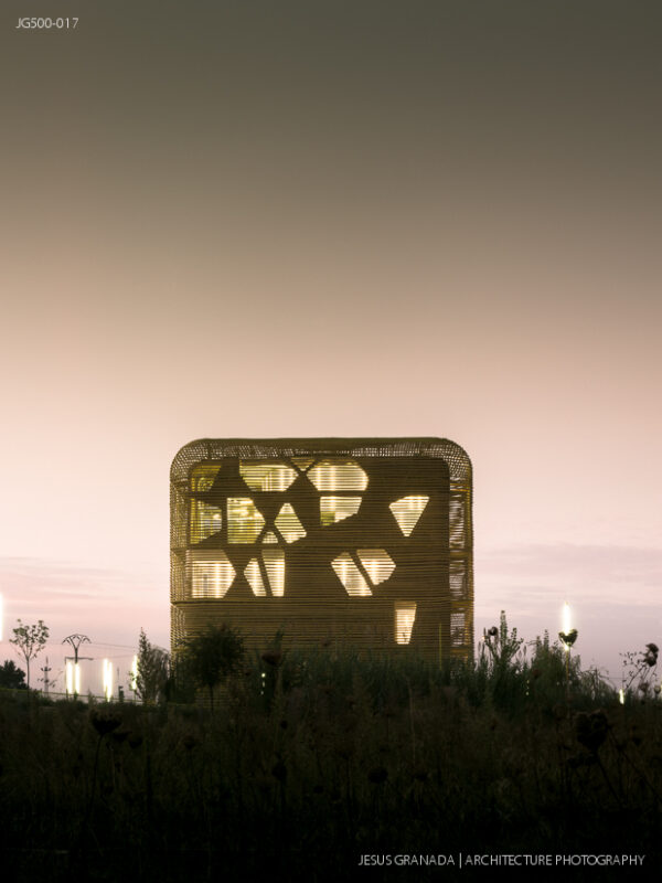 VILLANUEVA CONGRESS CENTER PANCORBO DEVILLAR CHACON MARTIN JG500 017