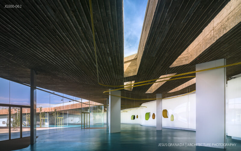 VILLANUEVA CONGRESS CENTER PANCORBO DEVILLAR CHACON MARTIN JG500 062