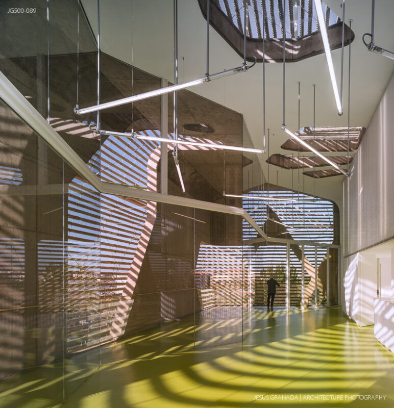 VILLANUEVA CONGRESS CENTER PANCORBO DEVILLAR CHACON MARTIN JG500 089