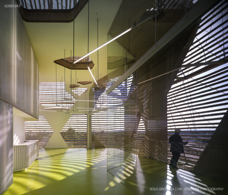 VILLANUEVA CONGRESS CENTER PANCORBO DEVILLAR CHACON MARTIN JG500 091