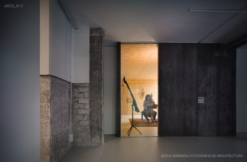 ENSAYO ACCADEMIA PIACCERE ALQUAI BAUM ARQUITECTOS OSB JG523 07 2