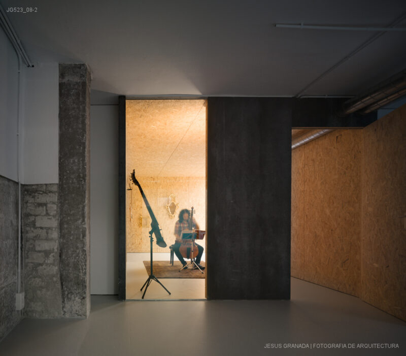 ENSAYO ACCADEMIA PIACCERE ALQUAI BAUM ARQUITECTOS OSB JG523 08 2