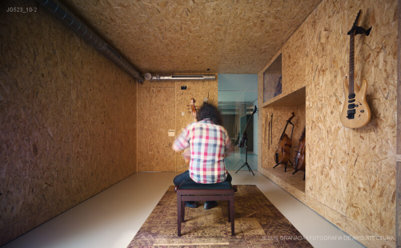 ENSAYO ACCADEMIA PIACCERE ALQUAI BAUM ARQUITECTOS OSB JG523 10 2