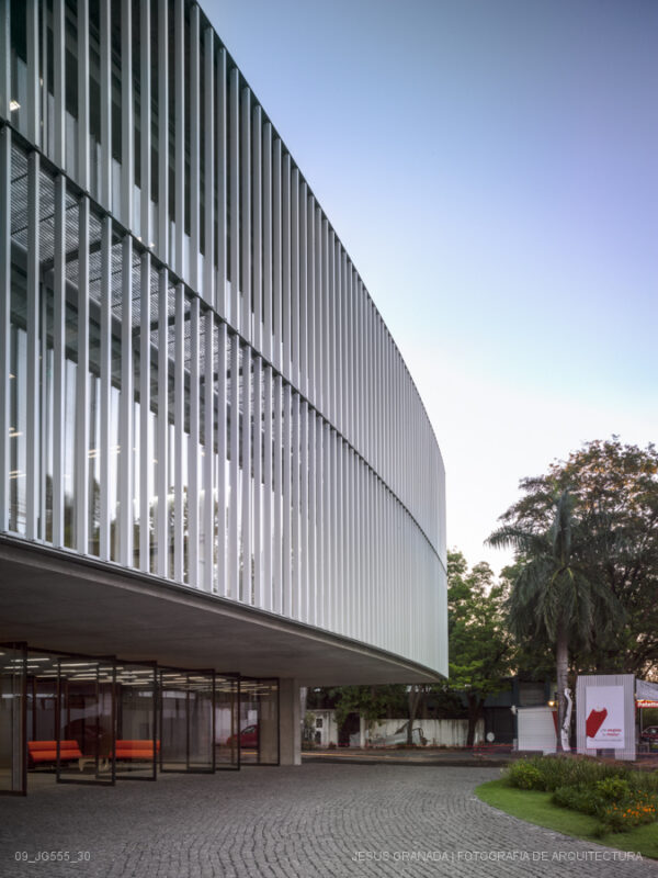 SEDE PUMA ENERGY PARAGUAY PARDO NEBREDA 09 JG555 30 1