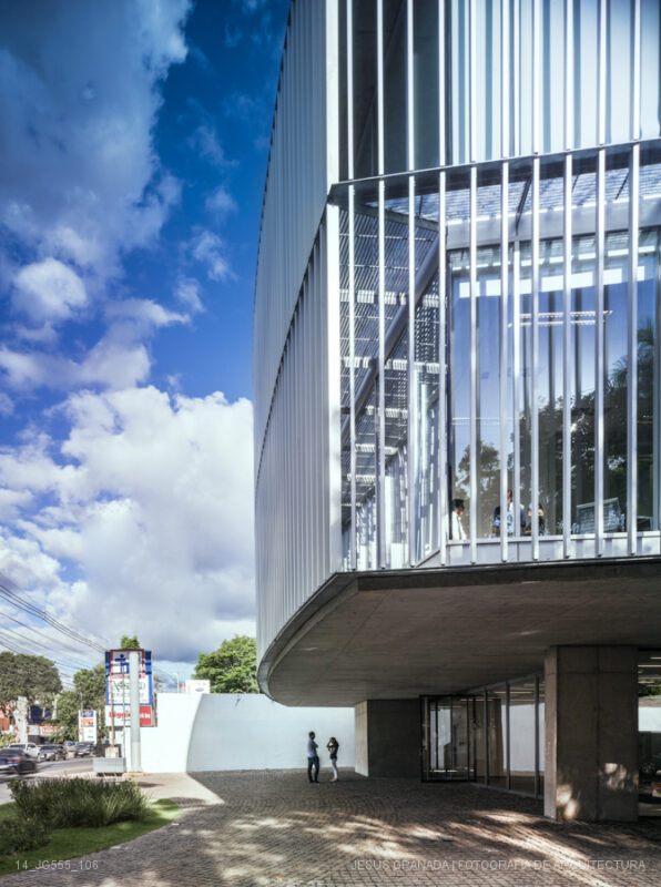 SEDE PUMA ENERGY PARAGUAY PARDO NEBREDA 14 JG555 106 1