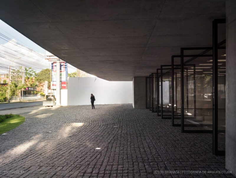 SEDE PUMA ENERGY PARAGUAY PARDO NEBREDA 35 JG555 41 1