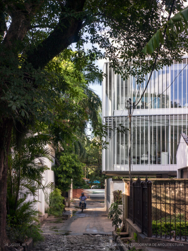 SEDE PUMA ENERGY PARAGUAY PARDO NEBREDA 38 JG555 51 1