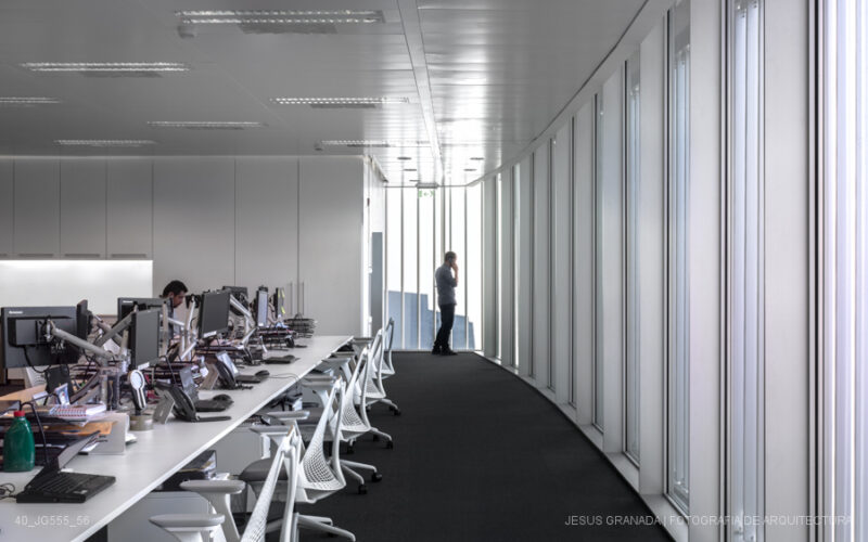 SEDE PUMA ENERGY PARAGUAY PARDO NEBREDA 40 JG555 56 1