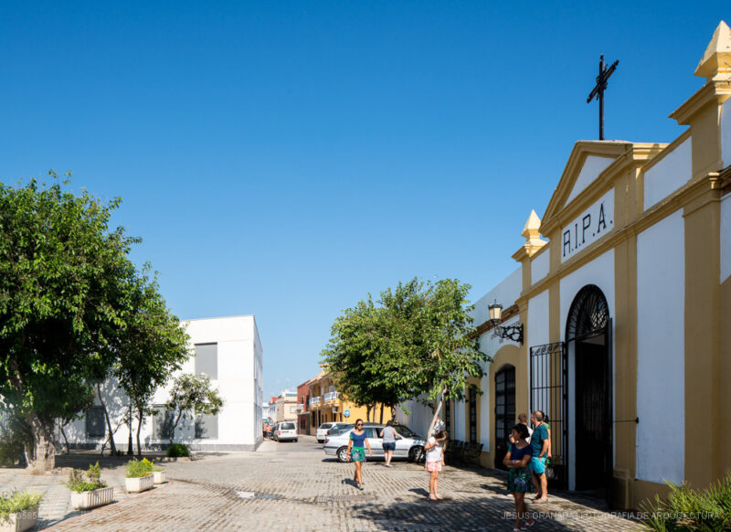 Viviendas sociales junto al cementerio de Chipiona