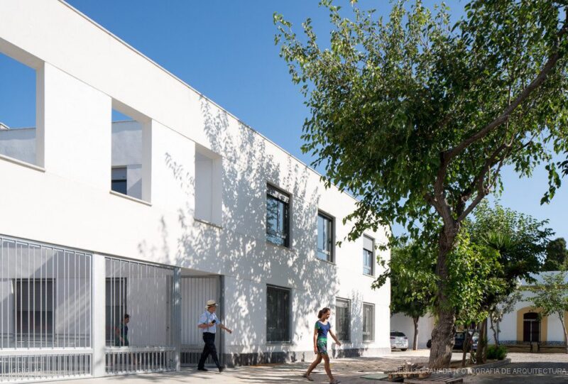 Viviendas sociales junto al cementerio de Chipiona