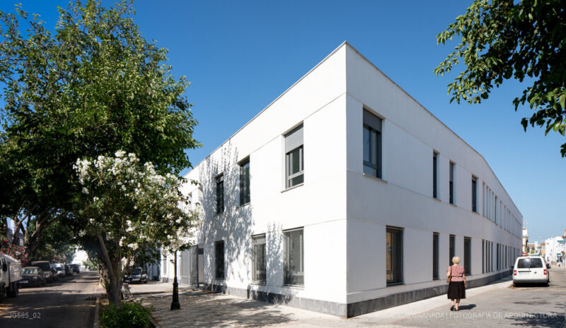 Viviendas sociales junto al cementerio de Chipiona