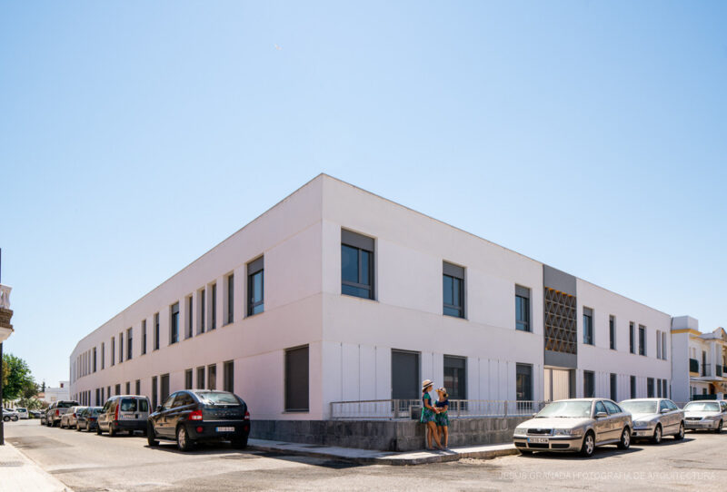 Viviendas sociales junto al cementerio de Chipiona