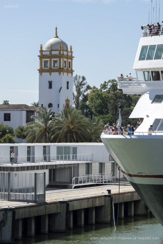 Terminal de cruceros del puerto de Sevilla