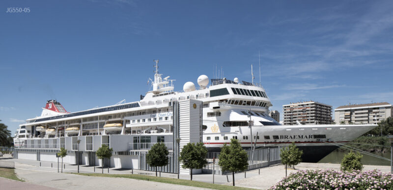 Terminal de cruceros del puerto de Sevilla