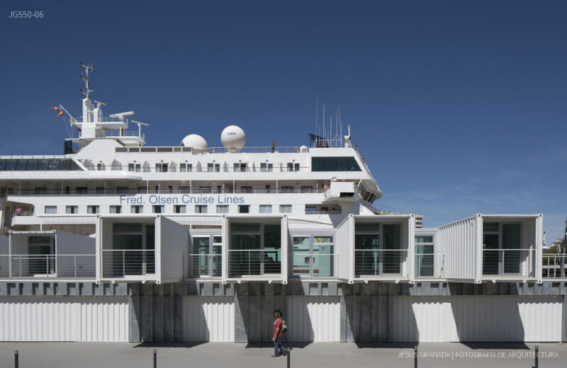 Terminal de cruceros del puerto de Sevilla