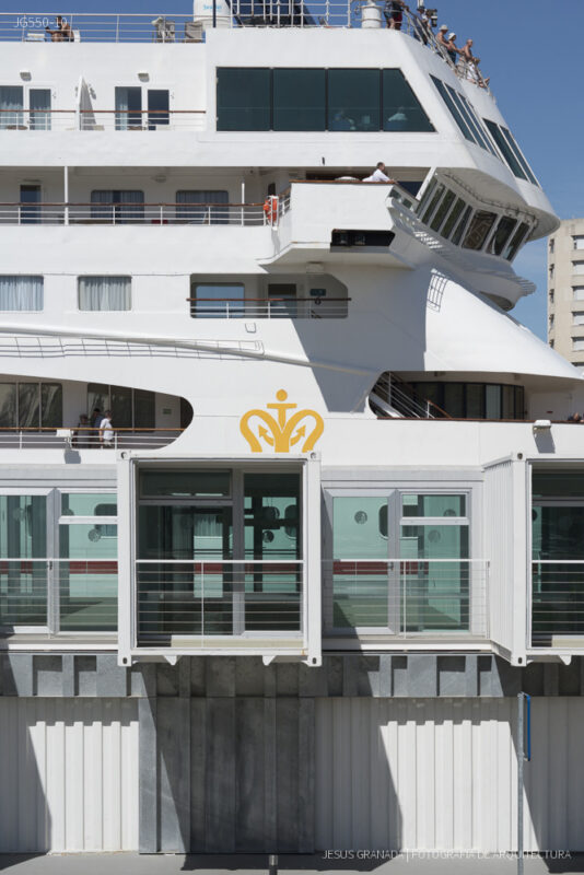 Terminal de cruceros del puerto de Sevilla