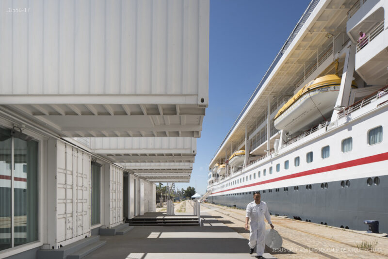 Terminal de cruceros del puerto de Sevilla