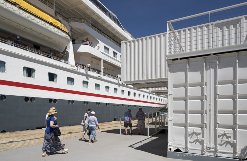 Terminal de cruceros del puerto de Sevilla