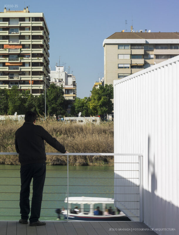 Terminal de cruceros del puerto de Sevilla