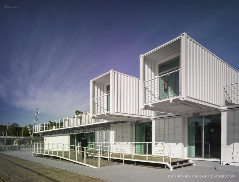 Terminal de cruceros del puerto de Sevilla