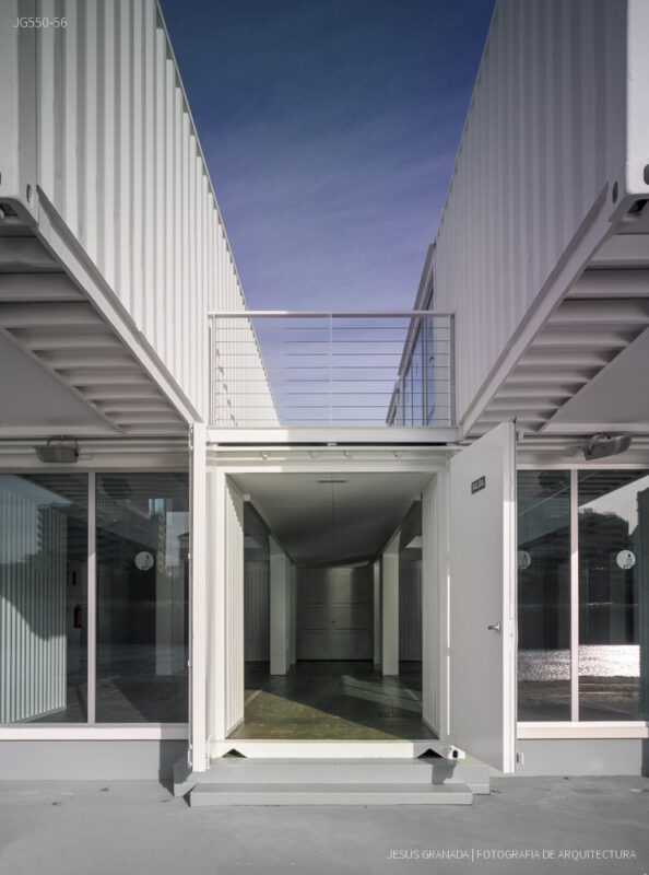 Terminal de cruceros del puerto de Sevilla