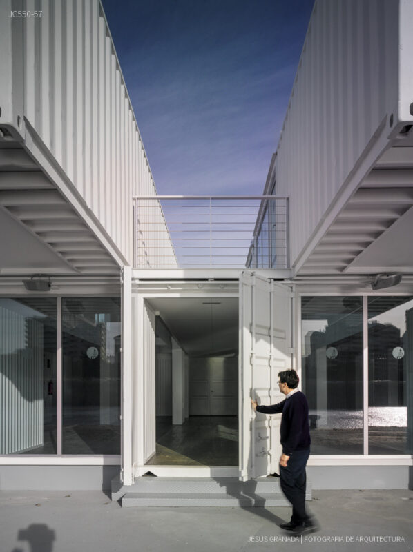 Terminal de cruceros del puerto de Sevilla