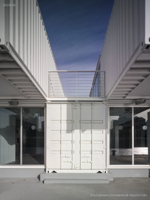 Terminal de cruceros del puerto de Sevilla