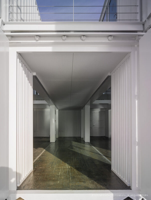 Terminal de cruceros del puerto de Sevilla