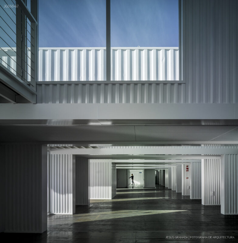 Terminal de cruceros del puerto de Sevilla