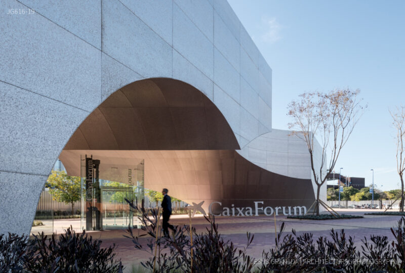 Caixaforum Sevilla. Marquesina de acceso.