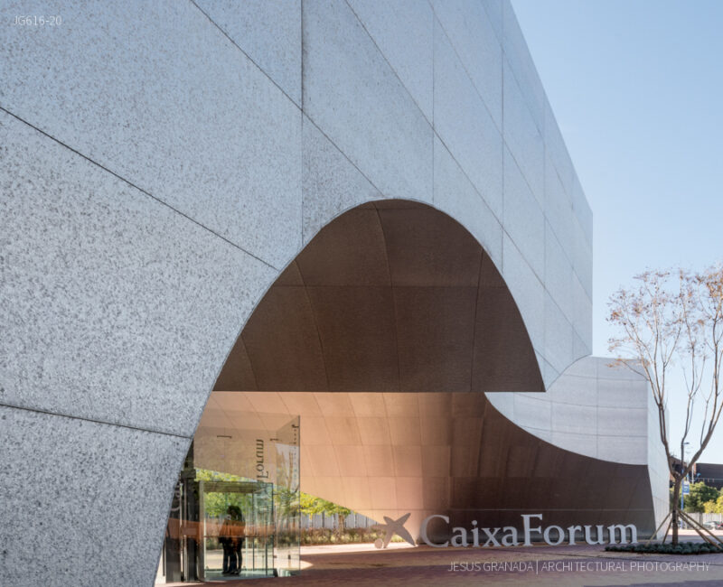 Caixaforum Sevilla. Marquesina de acceso.