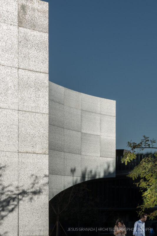 Caixaforum Sevilla. Marquesina de acceso. Detalle.