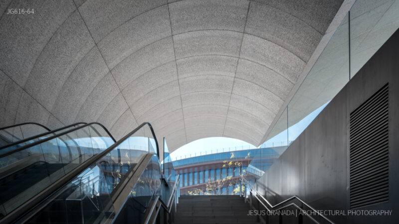 Caixaforum Sevilla. Acceso bajo marquesina.