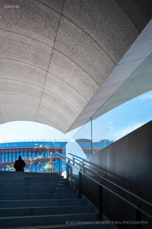 Caixaforum Sevilla. Acceso bajo marquesina.