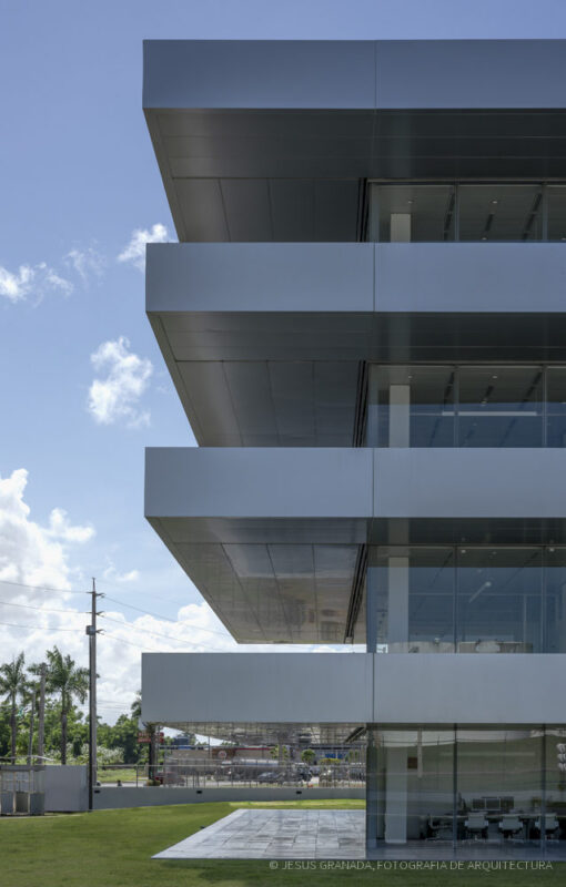 SEDE-PUMA-ENERGY-AMERICA-PUERTO-RICO-RUIZ-PARDO-NEBREDA-F3_JG_4605-Pano