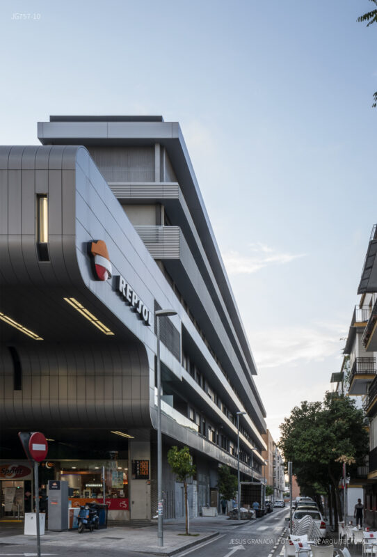 56 viviendas en Avenida Ramón y Cajal, Sevilla